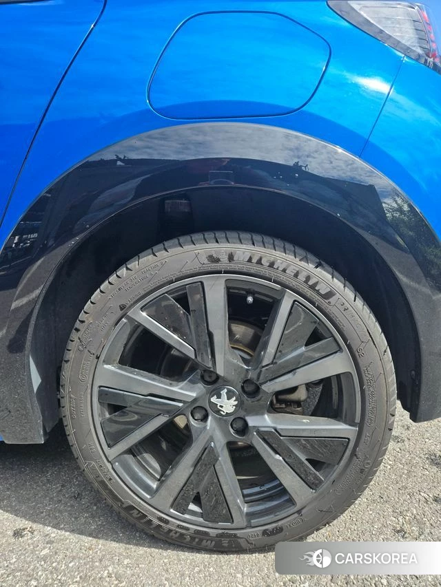 Peugeot e-208 second Generation 2023 Синий из Кореи, фото 4