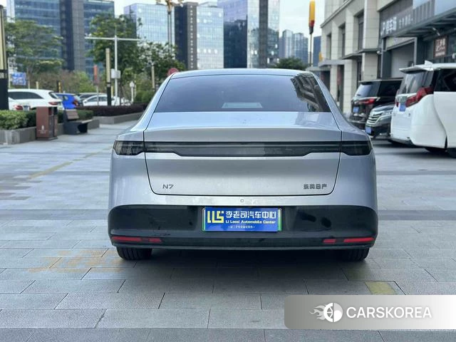 Nissan N7 2025 Серебристо-серый из Китая, фото 5
