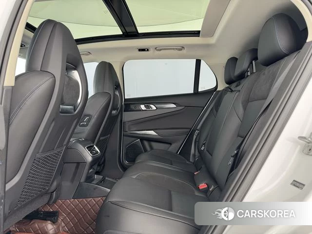 Lynk 01 EM-P 2019 Белый из Китая, фото 4