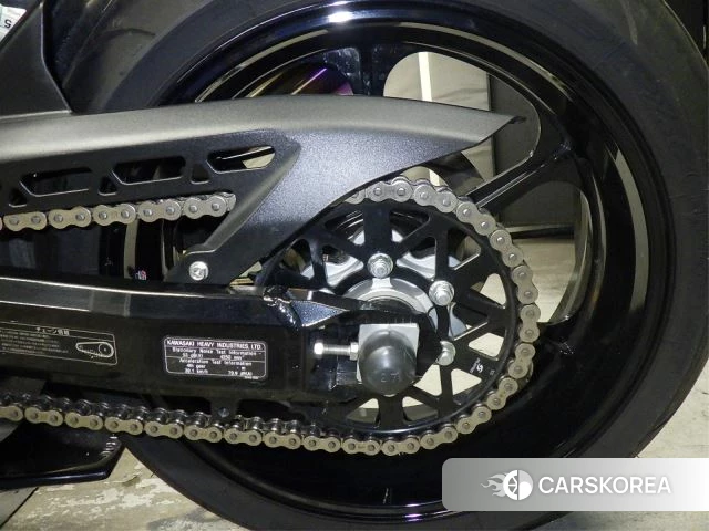 Kawasaki Z900RS id 3939610 из Японии 28