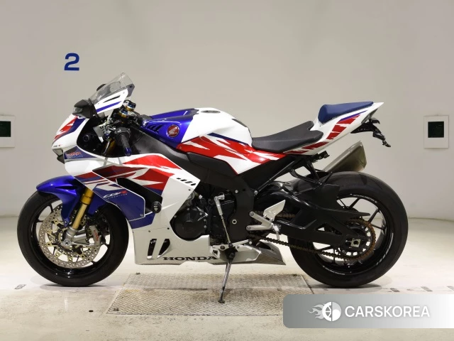 Honda CBR1000RR-R FIREBLADE SP 2023 из Японии