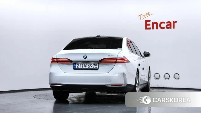 BMW 5 Series (G60) id 4528111 из Кореи 14
