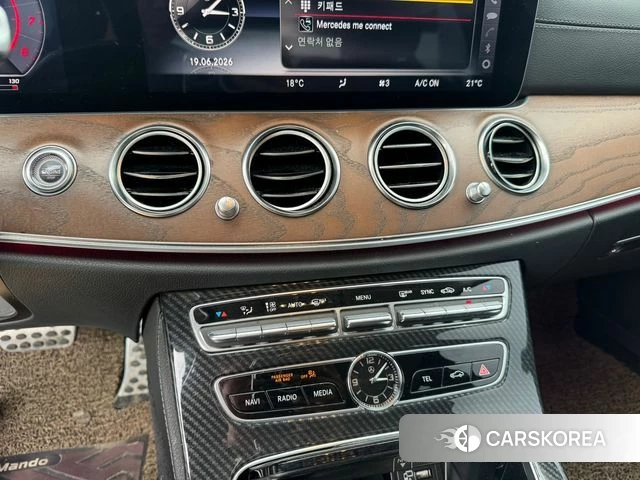 Mercedes-Benz E-Class W213 2020 Белый из Кореи, фото 5