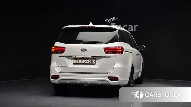 Kia The New Carnival id 3742618 из Кореи 14