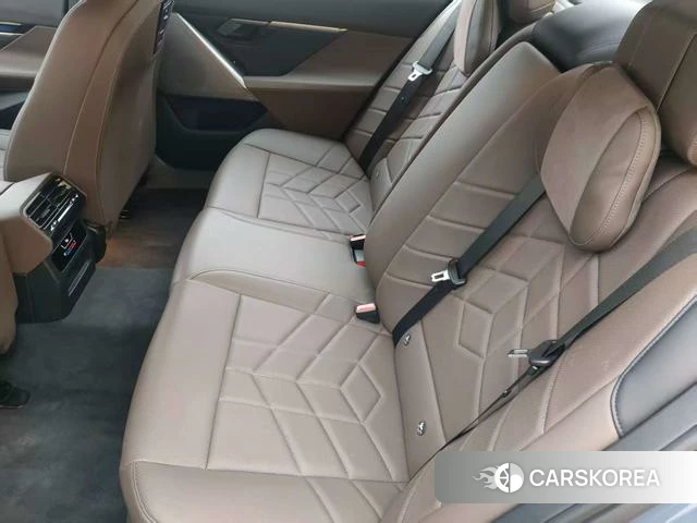 BMW i5 id 4258009 из Китая 12