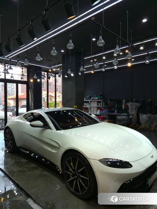 Aston Martin Vantage 2nd Generation 2019 Белый из Кореи, фото 4