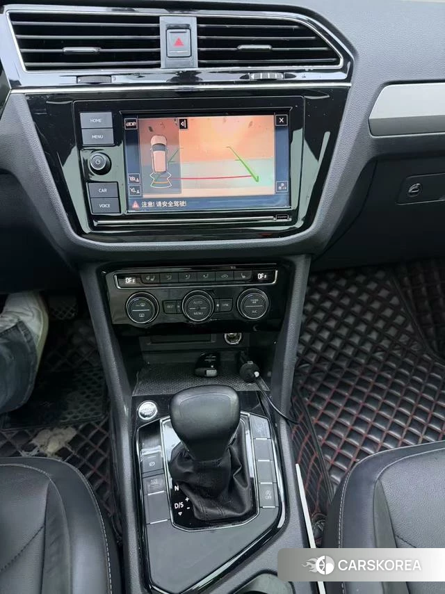 Volkswagen Tiguan L id 4253523 из Китая 9
