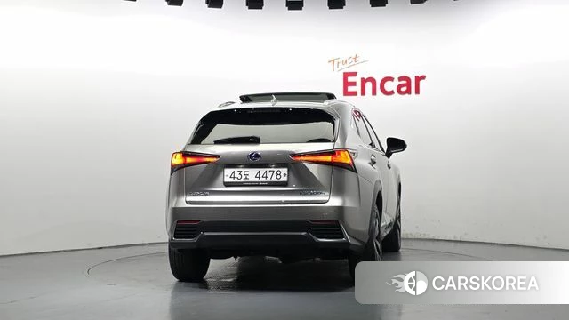 Lexus NX300h id 4703403 из Кореи 29