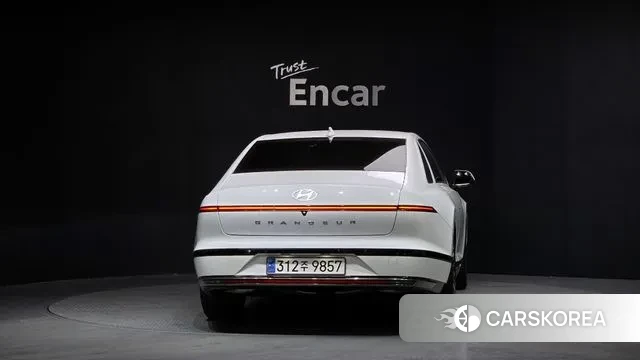 Hyundai Grandeur (GN7) id 3614741 из Кореи 14