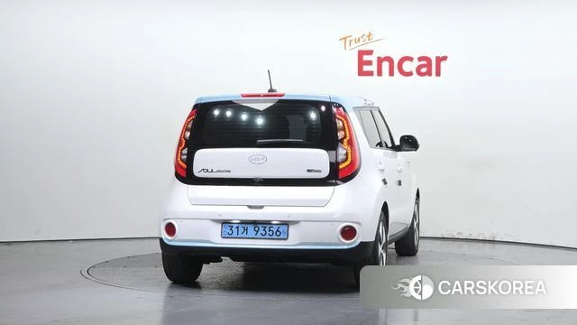 Kia Soul EV id 3912018 из Кореи 14