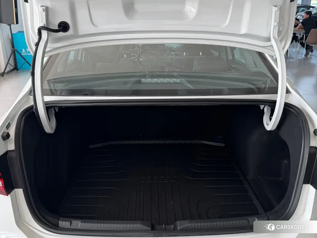 Volkswagen Lavida id 4600649 из Китая 12