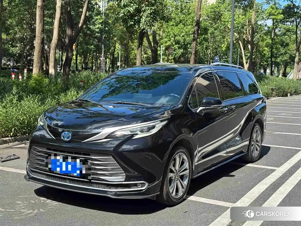 Toyota Sienna 2023 Черный из Китая, фото 4