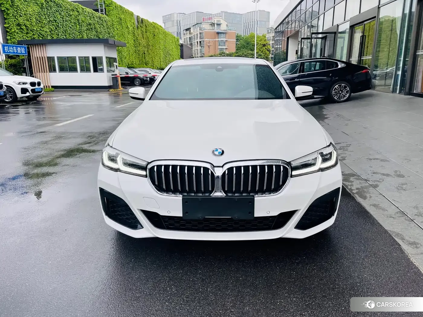 BMW 5 series 2023 Белый из Китая, фото 4