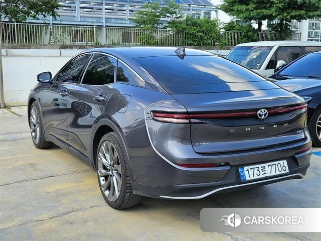 Toyota Crown Crossover id 4601269 из Кореи 11