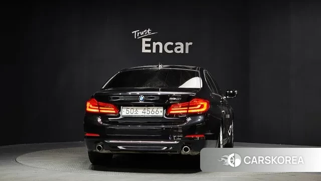 BMW 5 Series (G30) id 3622325 из Кореи 14