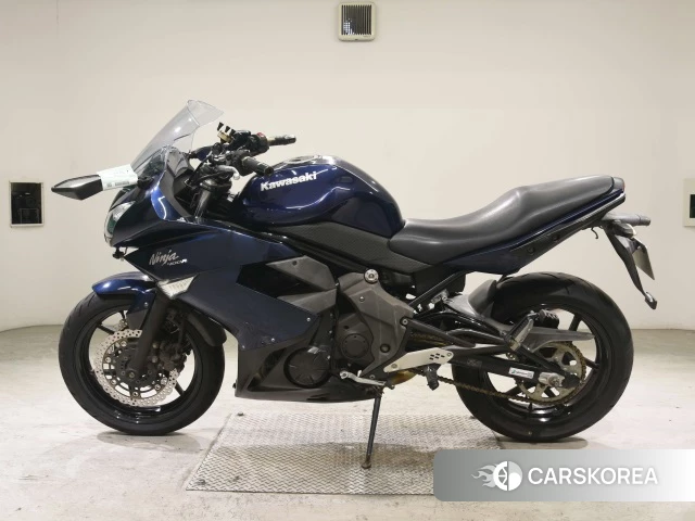 Проданный Kawasaki NINJA 400R 2011 из Японии, фото 2