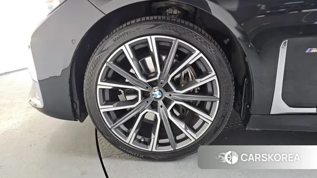 BMW 7 Series (G11) id 3708113 из Кореи 14