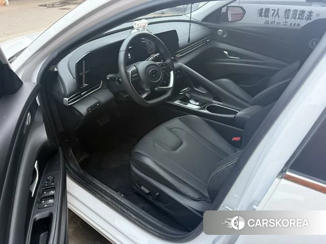 Hyundai Elantra 2022 Белый из Китая, фото 4