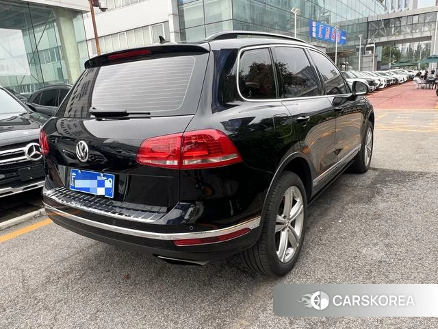 Volkswagen Touareg 2018 Черный из Китая, фото 6