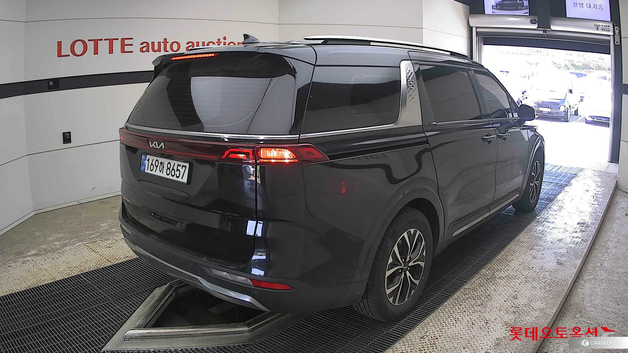 Kia Carnival id 4296861 из Кореи 31
