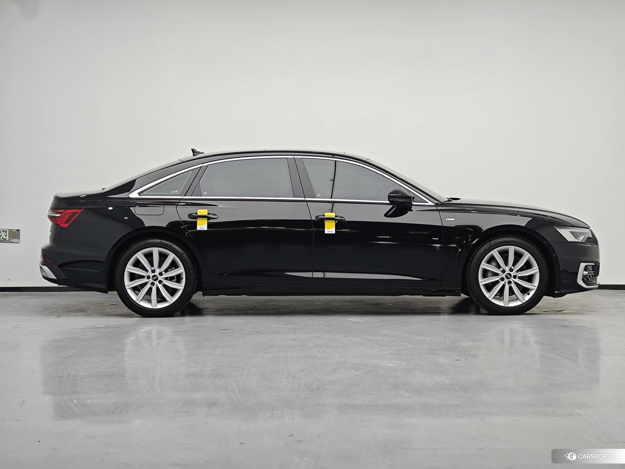 Audi A6L id 4453813 из Китая 14