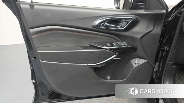 Chevrolet (GM Daewoo) Trax Crossover 2024 Черный из Кореи, фото 5