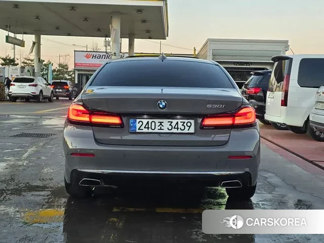 BMW 5 Series (G30) id 3448117 из Кореи 14