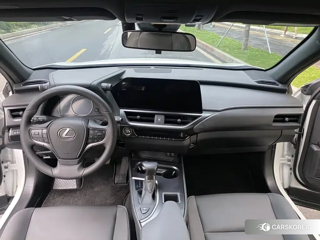 Lexus UX id 4628298 из Китая 13