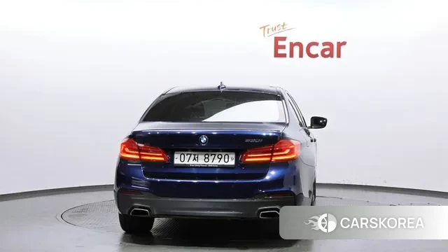 BMW 5 Series (G30) id 3677210 из Кореи 14