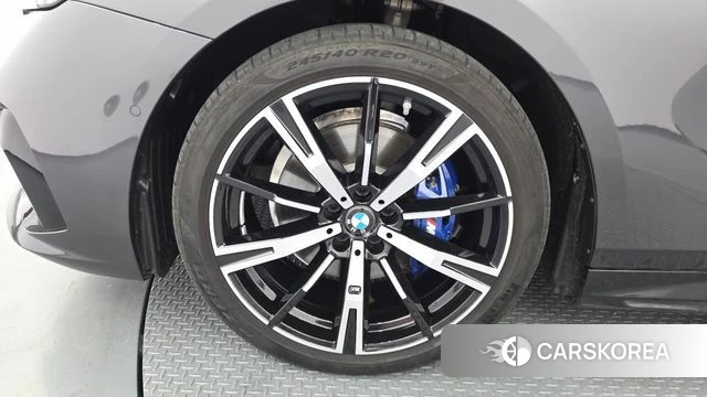 BMW 5 Series (G60) id 4548902 из Кореи 27