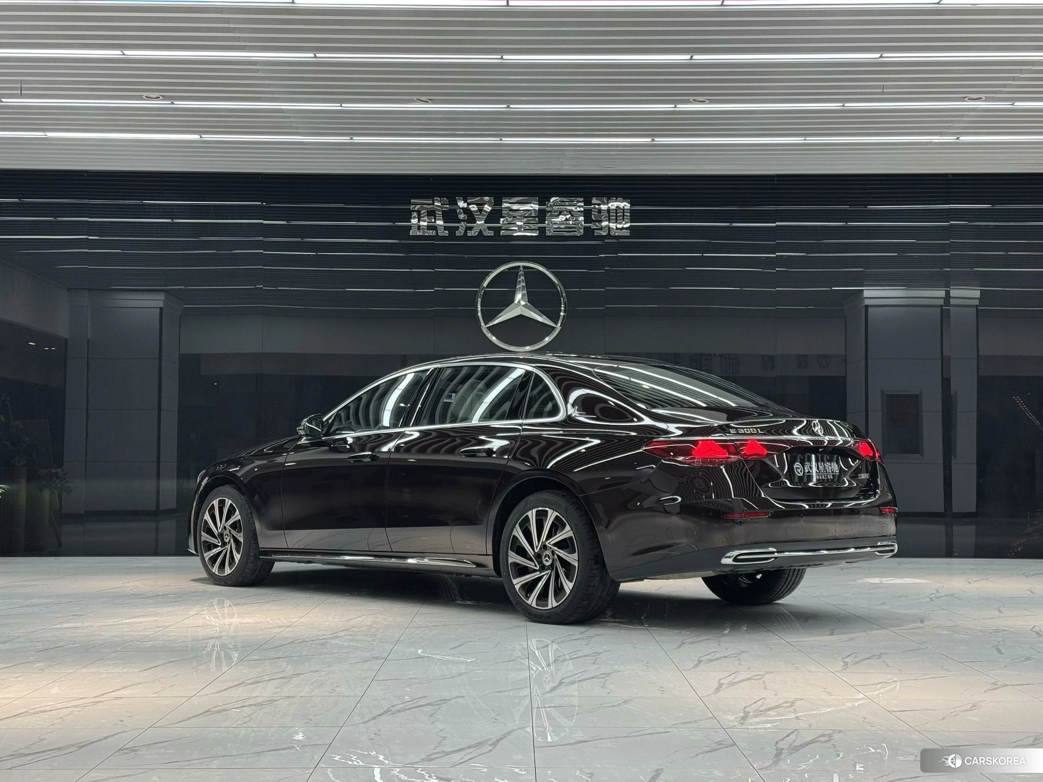Mercedes-Benz E-Class id 4498555 из Китая 15