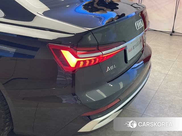 Audi A6L id 4256845 из Китая 10