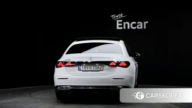 Mercedes-Benz E-Class W214 id 3629119 из Кореи 14