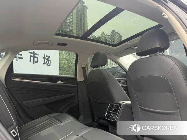 Volkswagen Passat id 4272230 из Китая 8