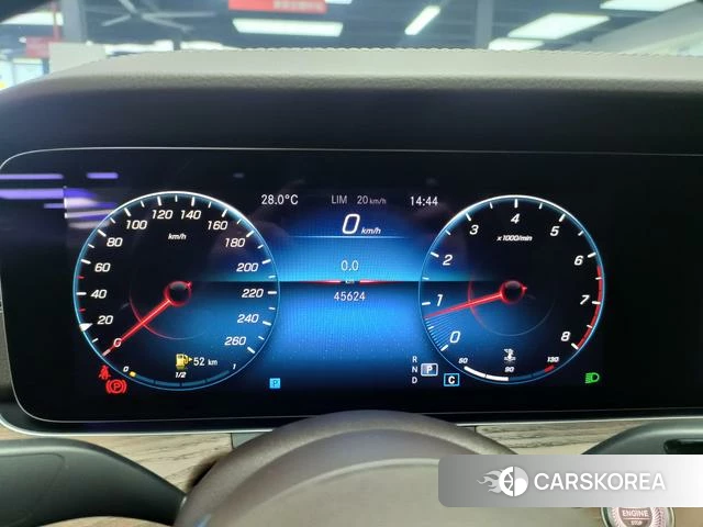 Mercedes-Benz E-class id 4307692 из Китая 7