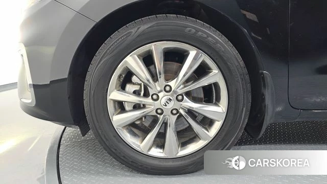 Kia The New Carnival id 4776004 из Кореи 28
