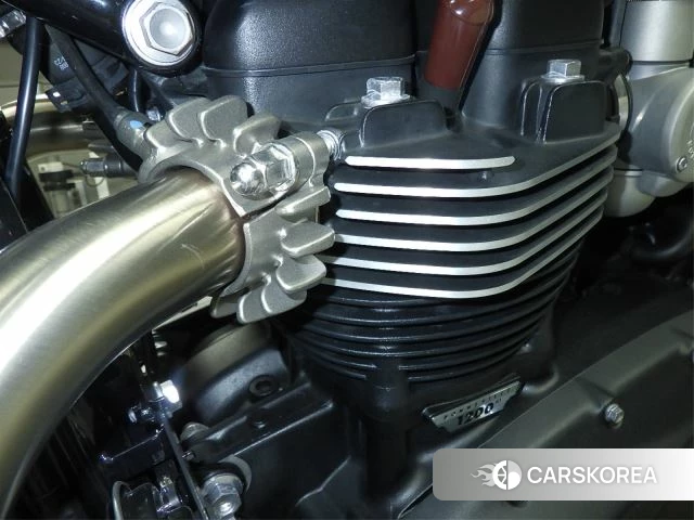 Engine photo