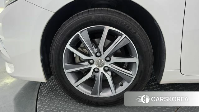 Lexus New ES300h id 4733051 из Кореи 26
