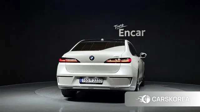 BMW 7 Series (G70) id 3058037 из Кореи 14