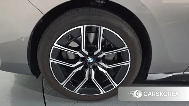 BMW 7 Series (G70) id 3419999 из Кореи 14