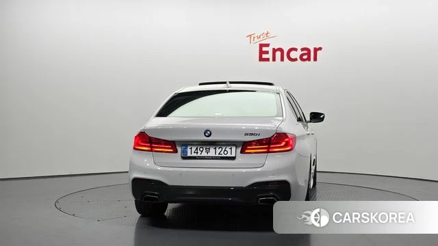 BMW 5 Series (G30) id 3905424 из Кореи 14