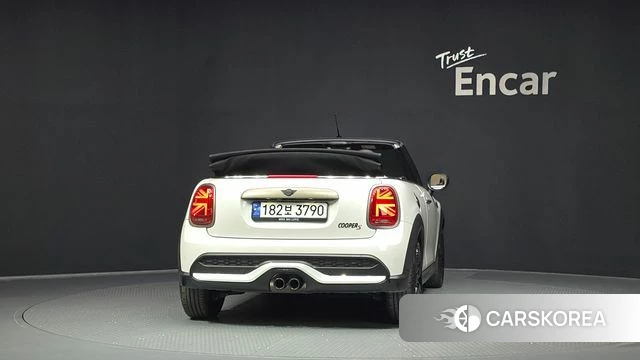 Mini Cooper S Convertible id 4687101 из Кореи 14