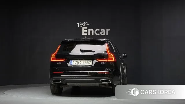 Volvo V60 Cross-Country 2nd Generation id 3290973 из Кореи 14