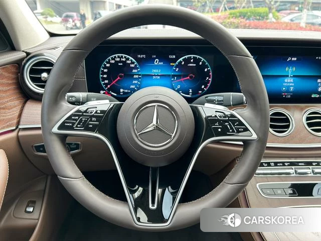 Mercedes-Benz E-class id 4328646 из Китая 9