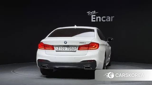 BMW 5 Series (G30) id 3428946 из Кореи 14