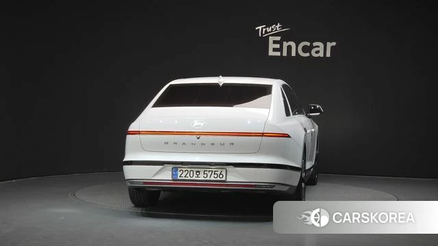 Hyundai Grandeur (GN7) id 3891698 из Кореи 14