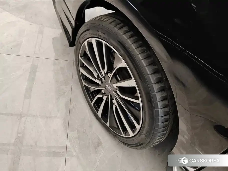 Ford Touruiou id 4515500 из Китая 10