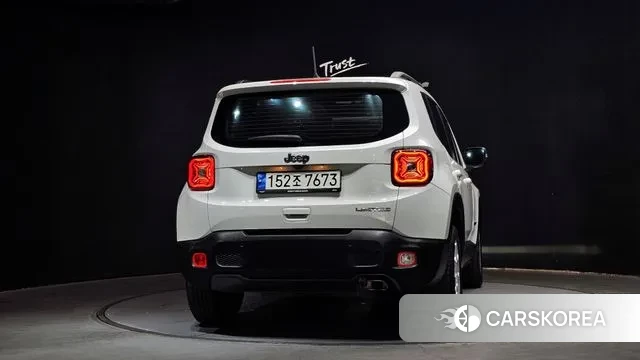 Jeep Renegade id 3771683 из Кореи 14