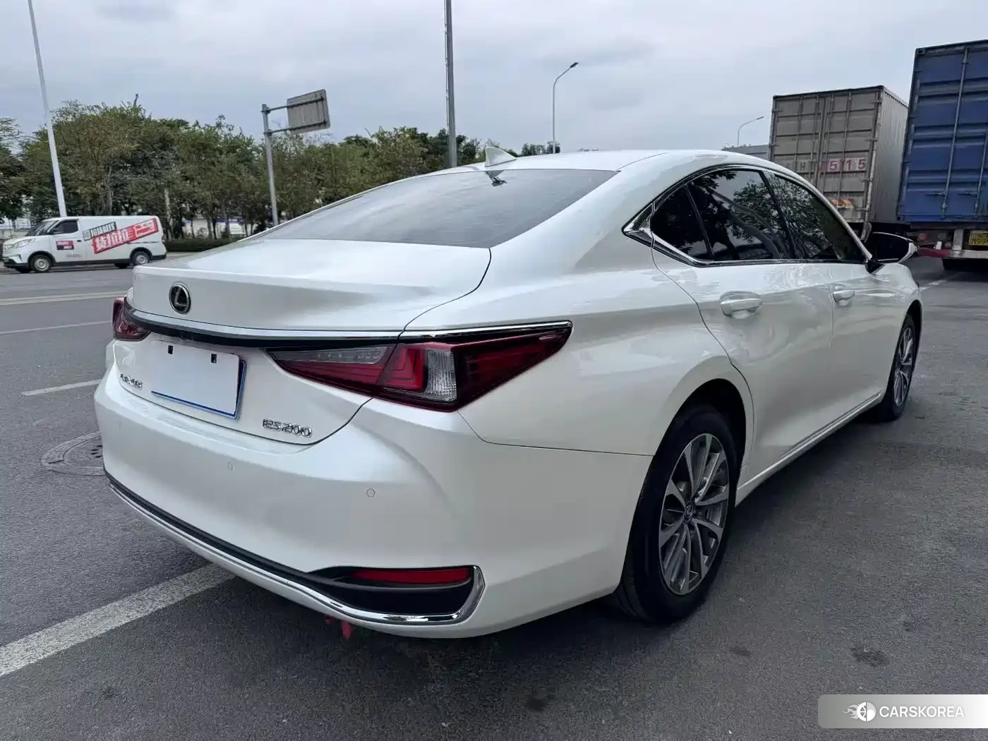 Lexus ES 2023 Белый из Китая, фото 4