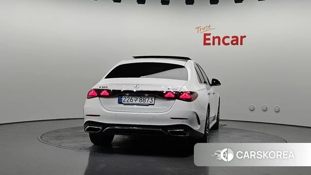 Mercedes-Benz E-Class W214 id 4302331 из Кореи 25